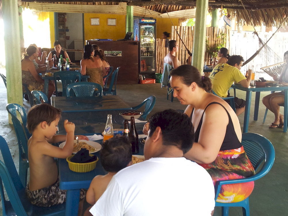 Eco-Hotel Playa Quilombo Лас-Лисас Экстерьер фото
