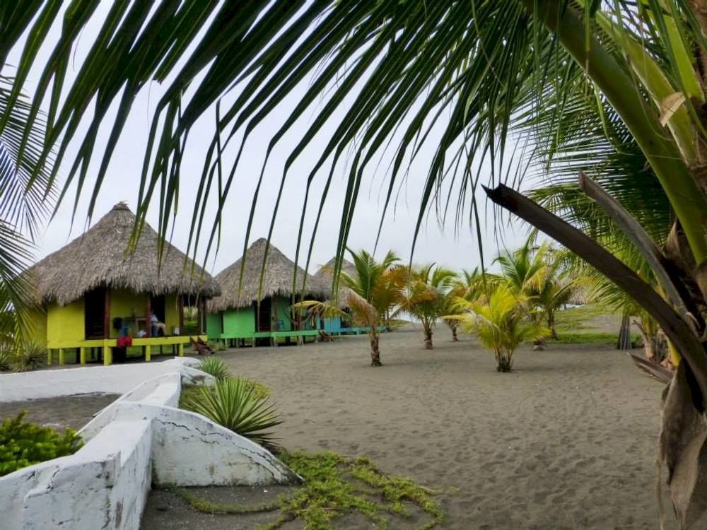 Eco-Hotel Playa Quilombo Лас-Лисас Экстерьер фото
