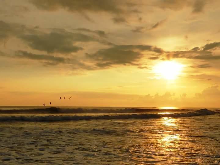 Eco-Hotel Playa Quilombo Лас-Лисас Экстерьер фото