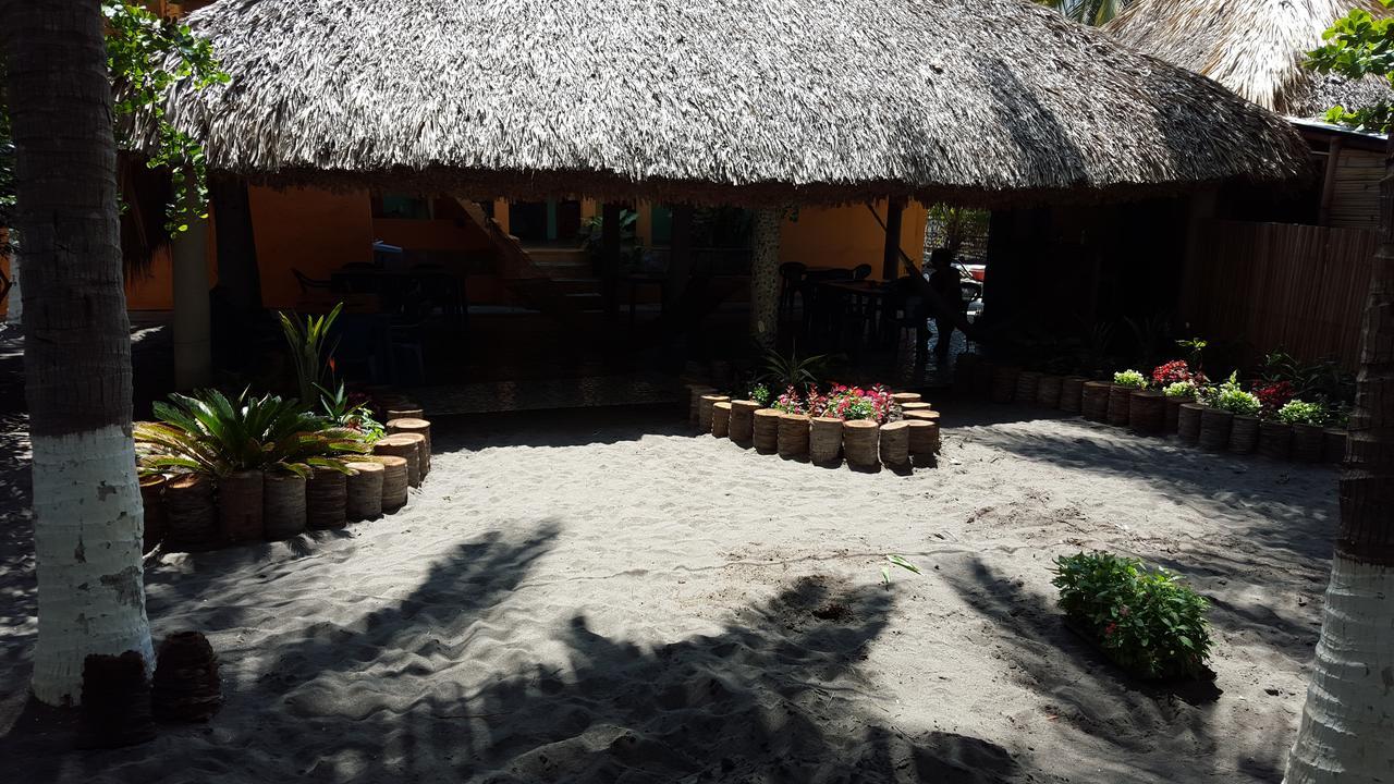Eco-Hotel Playa Quilombo Лас-Лисас Экстерьер фото