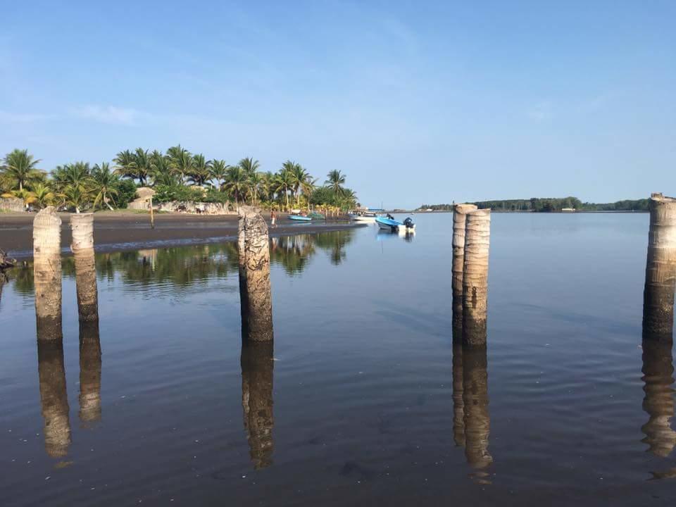 Eco-Hotel Playa Quilombo Лас-Лисас Экстерьер фото
