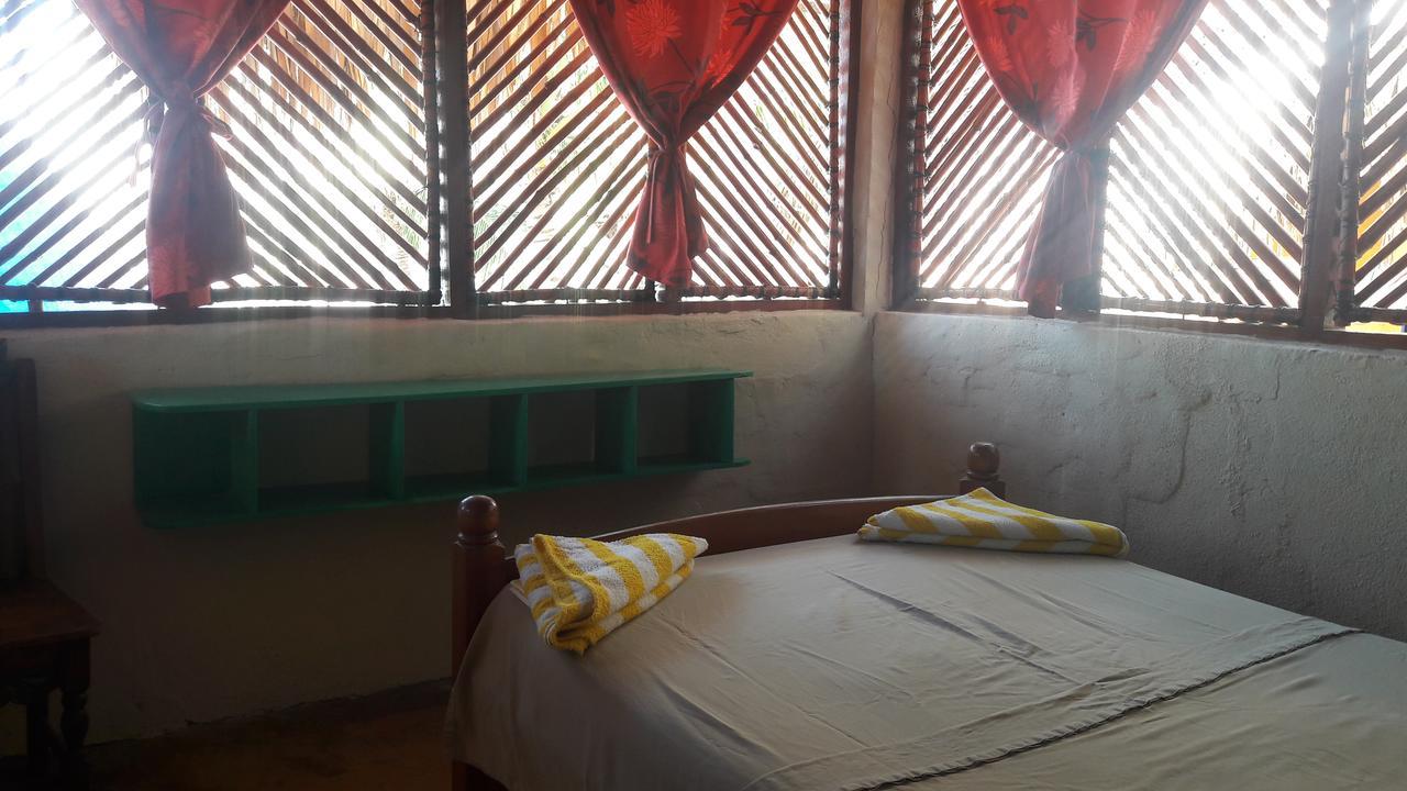 Eco-Hotel Playa Quilombo Лас-Лисас Экстерьер фото